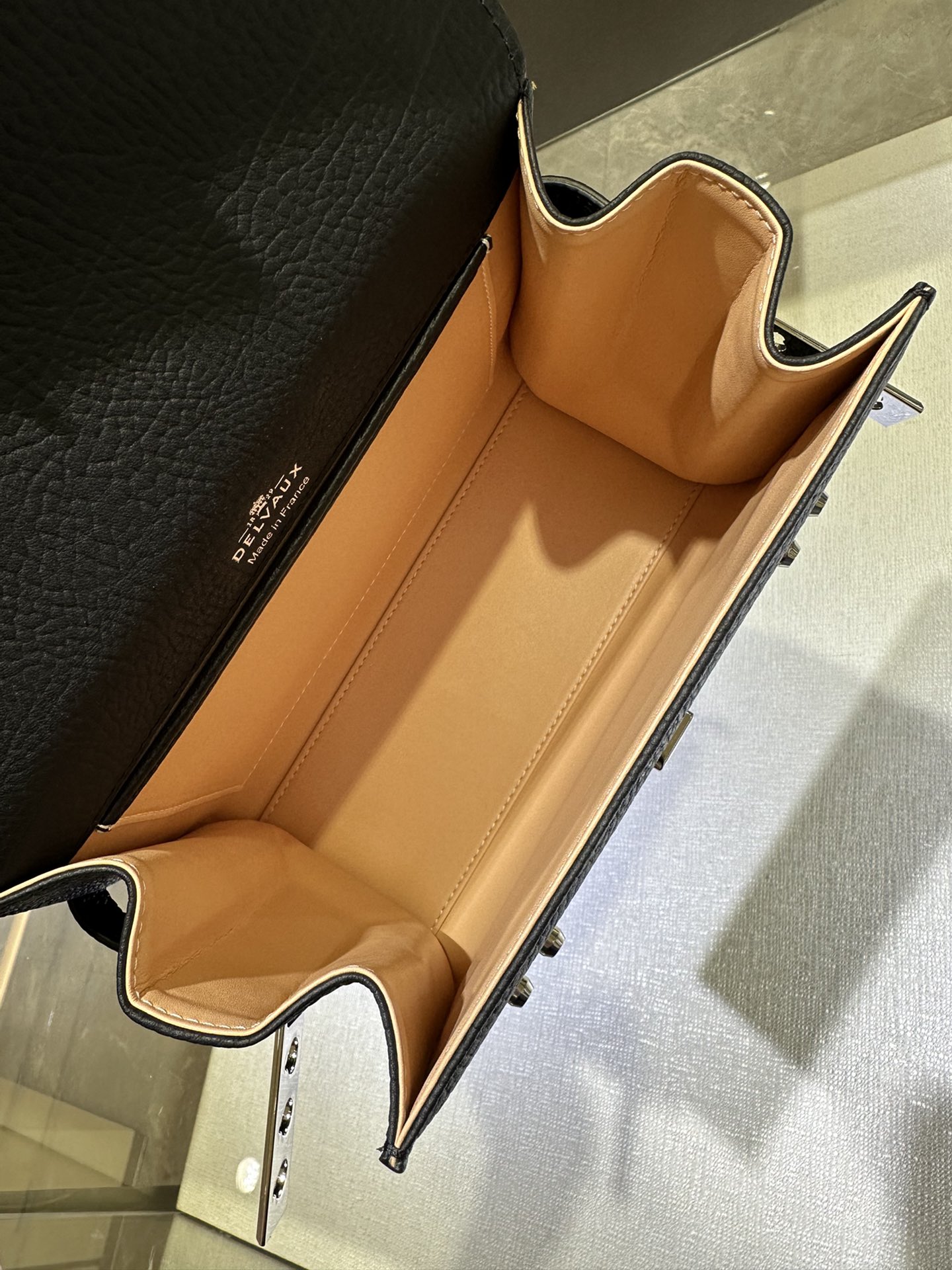 델보 톰페뜨 PM 토트백